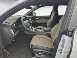 Audi SQ8 (4MT)