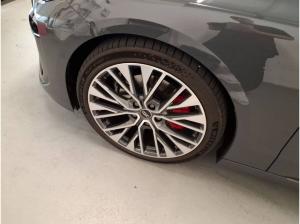 Audi A6 e-tron Avant, S line Interieur, 21 Zoll, Luftfederung, Matrix, 8-Fach bereift