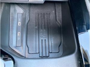 Skoda Superb Combi Selection 2.0TDI 4x4 MATRIX.PSD.TravelA.AHK.HUD.eHECK.NAV.KAM.KESSY.SHZ.Sm