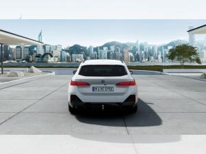 BMW i5 xDrive40 Touring*Vorführwagen mit 31%=32.130 EUR brutto Nachlass* Übernahme April 2027