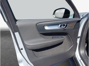 Volvo XC40 B3 Plus Dark Automatik Lagerwagen