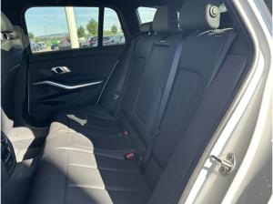 BMW 320 i Touring *M Sport* AHK * Pano * 360 Grad * ACC *