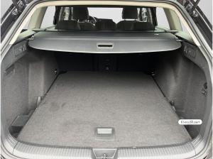 Volkswagen Golf VIII Variant 2.0 TSI, *1,99%*, STYLE, DSG, NAVI, AHK, RFK, LED+, TRAVELASSIST,
