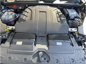 Audi Q8 50 TDI qu Matrix Pano StandHzg 360°Kamera HuD AHK