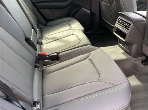 Audi Q8 50 TDI qu Matrix Pano StandHzg 360°Kamera HuD AHK