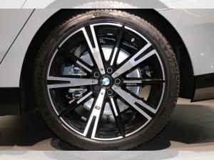BMW 520 d Touring LAGERABVERKAUF inkl. 18 Zoll Winterkomplettradsatz!