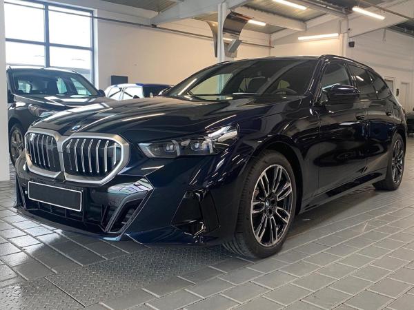 BMW 520 d xDrive Touring LAGERABVERKAUF inkl. 18 Zoll Winterkomplettradsatz!