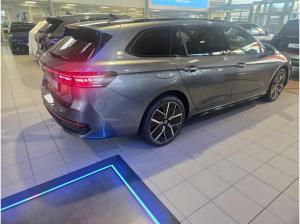Volkswagen Passat R-Line "Signature" Hybrid //SOFORT VERF.// 272PS - mit 0,5% versteuern, HUD, Leder, LED, Kamera, Pan