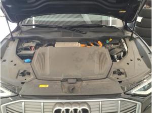 Audi e-tron ADVANCED QUATTRO 50 ELECTR. (313 PS) /NAVI/PDC/KLIMA/SHZ/DAB UVM.