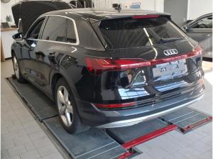Audi e-tron ADVANCED QUATTRO 50 ELECTR. (313 PS) /NAVI/PDC/KLIMA/SHZ/DAB UVM.