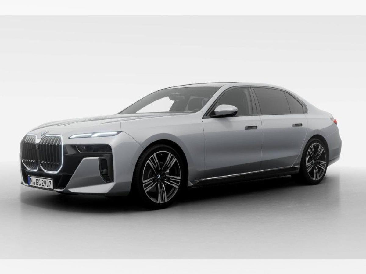 BMW 740