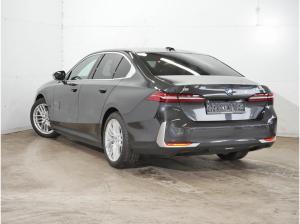 BMW i5 eDrive40 Head-Up/360°/Pano./SHZ hinten/DrivingAss.Prof./Autobahnass./HK/Komfortsitze/Gestik./Abnahme