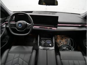 BMW i5 eDrive40 Head-Up/360°/Pano./SHZ hinten/DrivingAss.Prof./Autobahnass./HK/Komfortsitze/Gestik./Abnahme