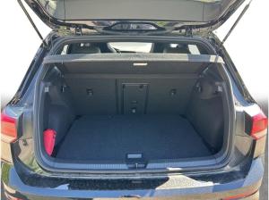 Volkswagen Golf VIII 1.5 eTSI DSG R-Line Kamera LED Sitzhzg APP