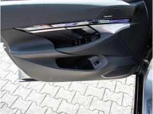 BMW i5 xDrive40 MSport HUD PANO ACC AHK RFK NAVI