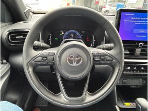 Toyota Yaris Cross NEUES Modell Teamplayer HYBRID ACC SHZ KAM TOTW
