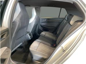Volkswagen Golf VIII 2.0 TDI DSG R-Line ACC AHK AUT Kam.