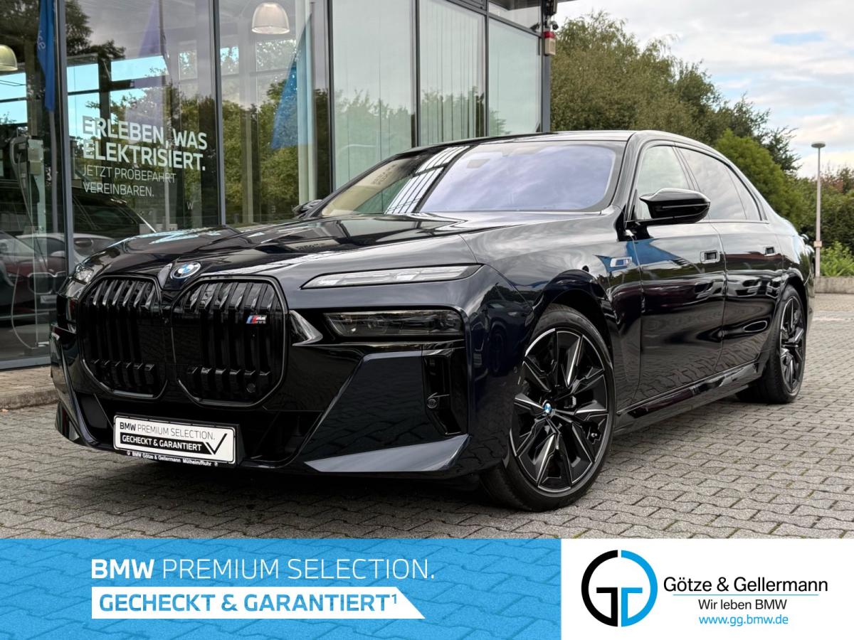 BMW i7