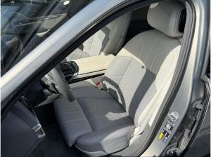 BMW 750 e xDrive M Sport //ExecutiveDrivePro AHK