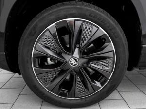 Skoda Karoq 2.0 TDI Sportline AHK Navi Pano Kamera Matrix