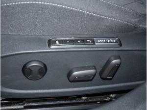 Volkswagen Golf VIII Variant 1.5 TSI Style Kamera Navi LED
