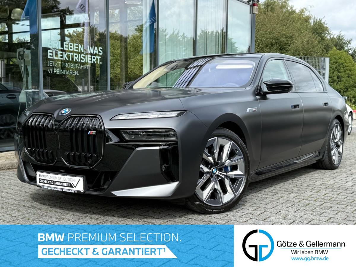 BMW i7