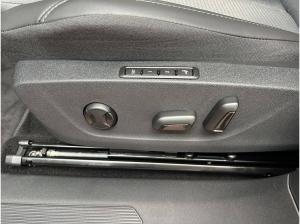 Skoda Enyaq 60 Selection Wärmepumpe AHK LED ACC