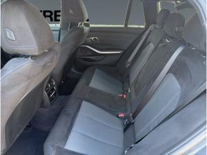 BMW 320 d Tour. "M Sport" Live Cockp. Prof., HuD, Keyless, ACC, Parkass. +, uvm.