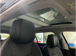 Volkswagen Passat Variant ELEGANCE 1.5eTSI DSG HYBRID ACC.5J-G.AHK.AREA-VIEW.NAVI+VC.HUD.PANO