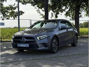 Mercedes-Benz A 180 MBUX*KAM*LED*SHZ