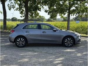 Mercedes-Benz A 180 MBUX*KAM*LED*SHZ