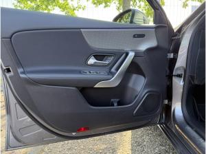 Mercedes-Benz A 180 MBUX*KAM*LED*SHZ