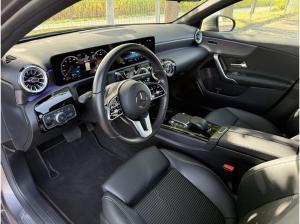 Mercedes-Benz A 180 MBUX*KAM*LED*SHZ