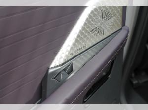 DS Automobiles N°7 LA PREMIÈRE • E-TENSE FWD 230 PS