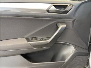 Volkswagen T-Roc 1.0 TSI Life ACC Kam. Virtual KlimaA. LED