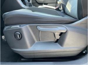 Volkswagen T-Roc 2.0 TDI Style - + 4Motion + DSG + AHK + Navi + Kamera +