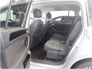 Volkswagen Touran HIGHLINE 2.0TDI DSG NP.62T AHK.KAMERA.5JG.EASY-O.NAVI