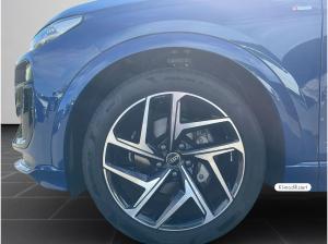 Audi Q6 e-tron S line performance HUD Panorama B&O