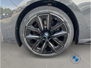 BMW i7 M70 xDrive 🧨 21" Individual Two-Tone Lackierung  Fond TV   🧨