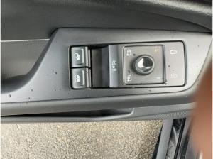 Volkswagen ID.7 Pro Navi Ganzjahresreifen Parklenkassistent