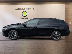 Skoda Superb Combi 2.0 TDI DSG Selection MATRIX NAVI AHK PDC RÜFA SHZ FAHRERASSIST