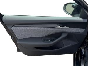 Skoda Superb Combi 2.0 TDI DSG Selection MATRIX NAVI AHK PDC RÜFA SHZ FAHRERASSIST