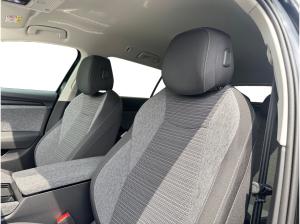 Skoda Superb Combi 2.0 TDI DSG Selection MATRIX NAVI AHK PDC RÜFA SHZ FAHRERASSIST
