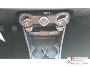 Kia Picanto 1.0 Vision mit Navi, Rückfahrkamera und Tempomat etc.