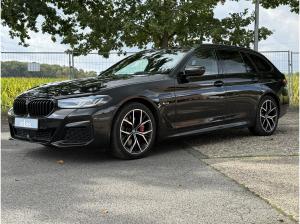 BMW 530 e xDrive Touring M Sport *LASER*HUD*PANO*AHK