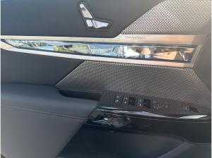 BMW 740 d xDrive M Sport STANDHEIZUNG,PGSD SKY LOUNGE,AUTOBAHN ASSIS,360 GRAD KAMERA,B&W SOUND