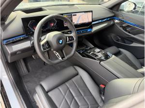 BMW 520 520d Touring M-Sport AHK Finanzierung ab 1,49%