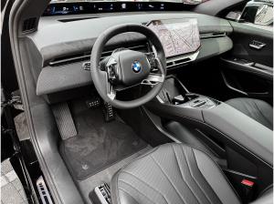BMW iX3 40 SOFORT VERFÜGBAR * M Sport Pro * AC-Laden Professional AC) * AHK * Klimakomfort-Panoramadach * Ha