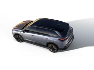 Peugeot 5008 GT HYBRID 145 DSC6
