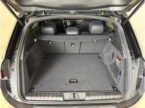 Land Rover Range Rover Sport D250 SE Momentum Light Panorama Black Pack
